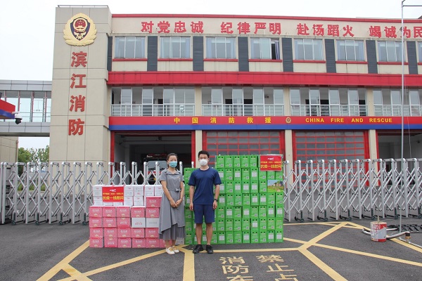 3愛心助農(nóng)，慰問抗疫一線人員.jpg